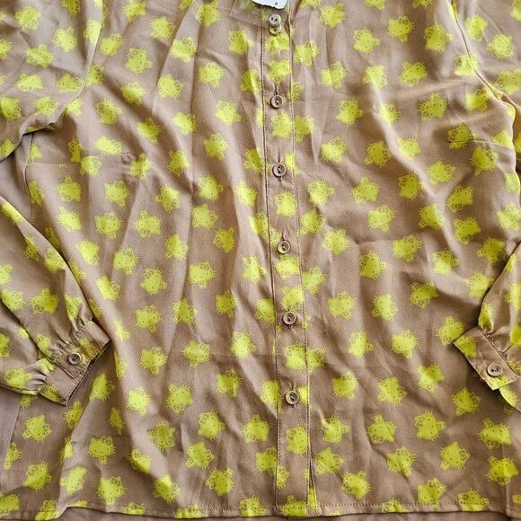 Hello kitty + forever 21 Sz Small multicolor all over hello kitty print top - Picture 2 of 7